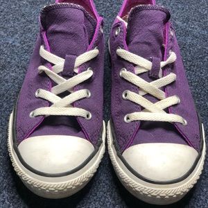 CONVERSE youth size 4